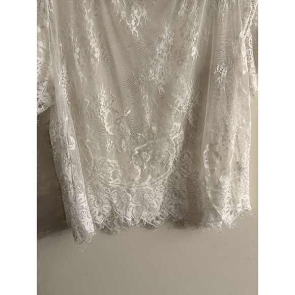 White Lace‎ Top - Picture 3 of 10